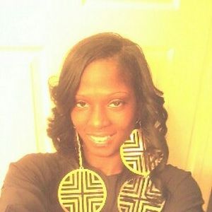 Meet your Posher, Delisha